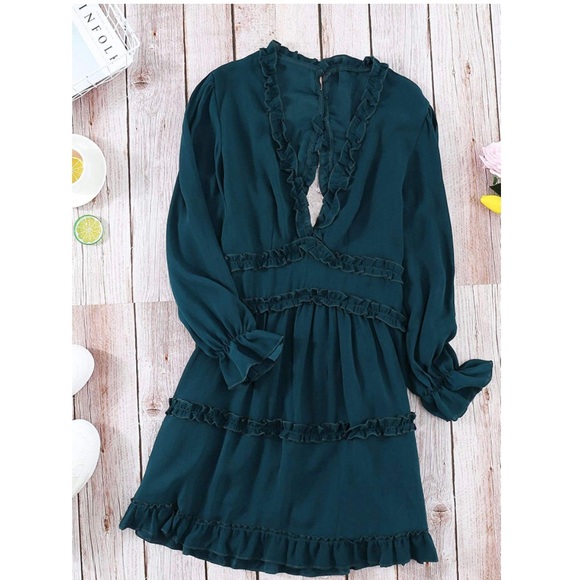 ✦NWT Ruffled Emerald Dress✦ - Picture 4 of 4